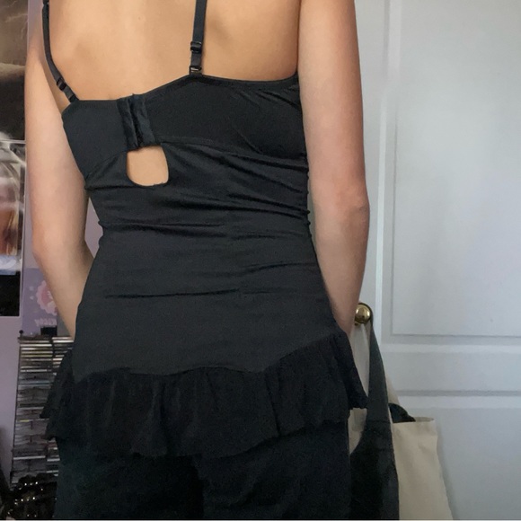 black and silver corset with lace detailing 🖤 - Picture 3 of 3